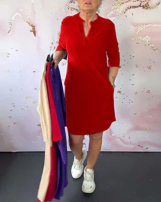 ELLE | ROBE UNIE AVEC COL EN V