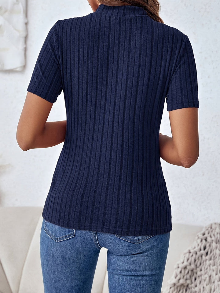 LÉA | T-SHIRT À COL MONTANT ÉLÉGANT